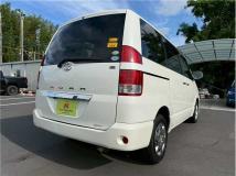 2005 Toyota Noah