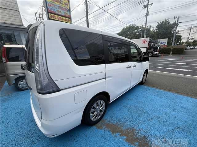 2015 Nissan Serena
