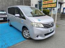 2013 Nissan Serena