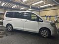 2006 Nissan Serena