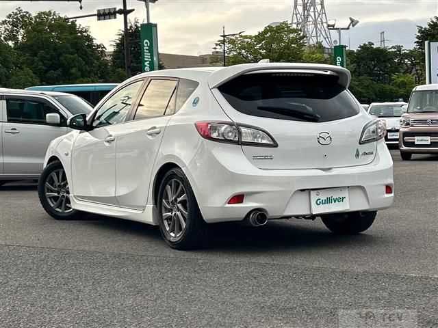 2013 Mazda Axela Sport