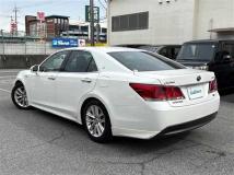 2014 Toyota Crown Hybrid