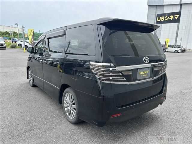 2013 Toyota Alphard