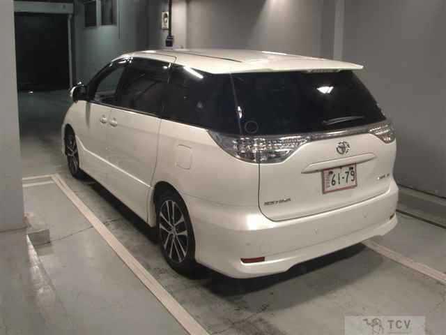 2013 Toyota Estima