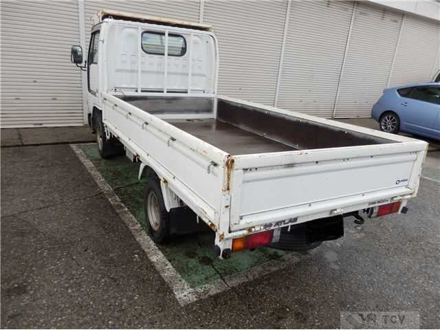 2000 Nissan Atlas