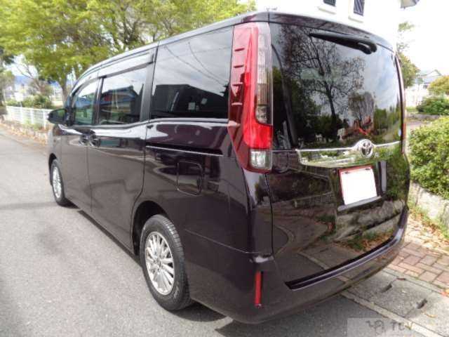 2015 Toyota Noah