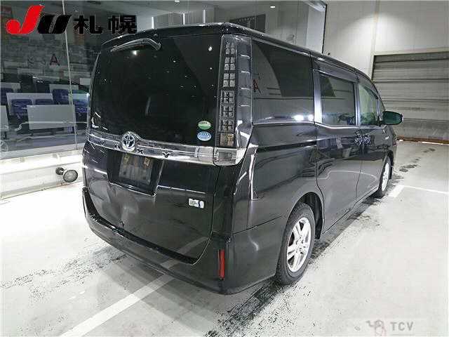 2015 Toyota Voxy