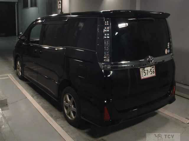 2015 Toyota Voxy