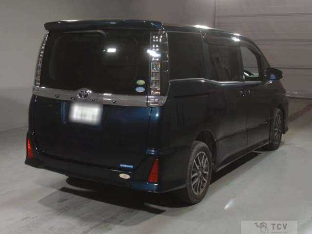 2014 Toyota Voxy