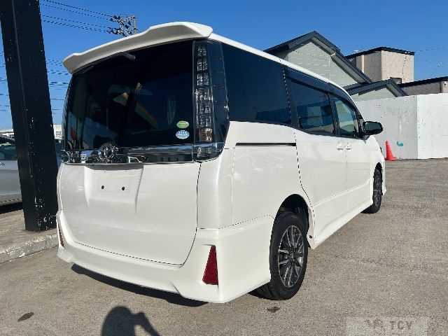 2014 Toyota Voxy