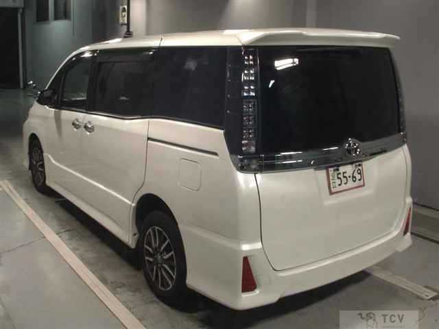 2015 Toyota Voxy