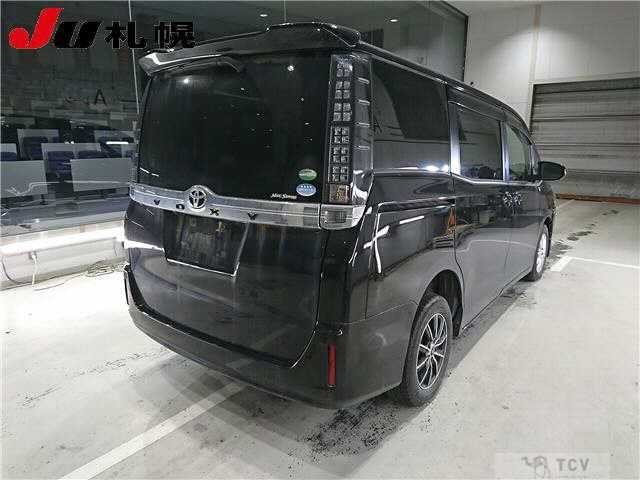 2015 Toyota Voxy