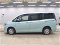 2017 Toyota Voxy