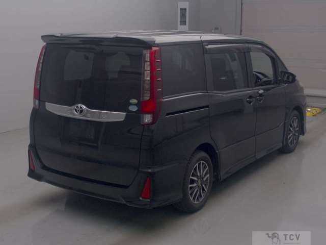 2015 Toyota Noah
