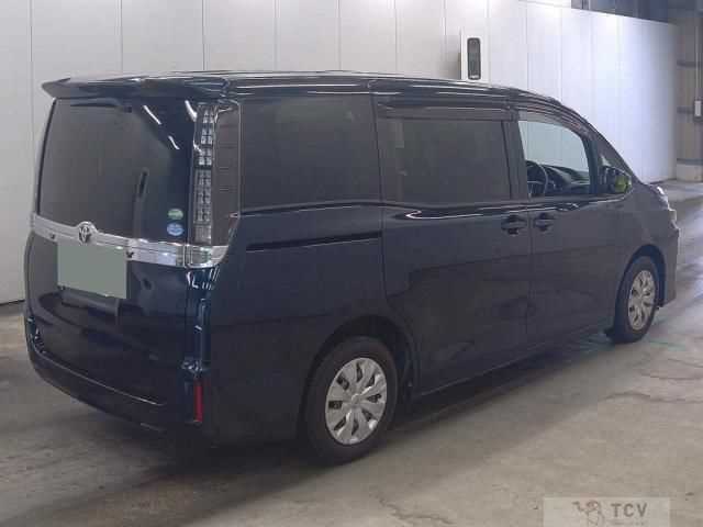 2015 Toyota Voxy