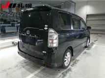 2011 Toyota Voxy