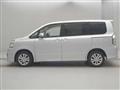 2010 Toyota Voxy