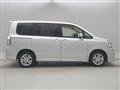2010 Toyota Voxy