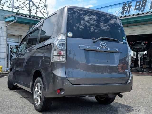 2012 Toyota Voxy