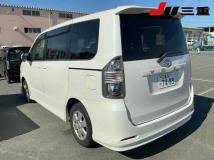 2007 Toyota Voxy
