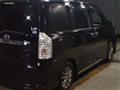 2013 Toyota Voxy
