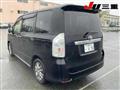 2013 Toyota Voxy