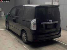 2011 Toyota Voxy
