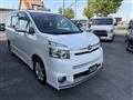 2009 Toyota Voxy