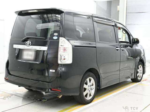 2010 Toyota Voxy