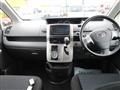 2007 Toyota Voxy