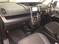 2013 Toyota Voxy