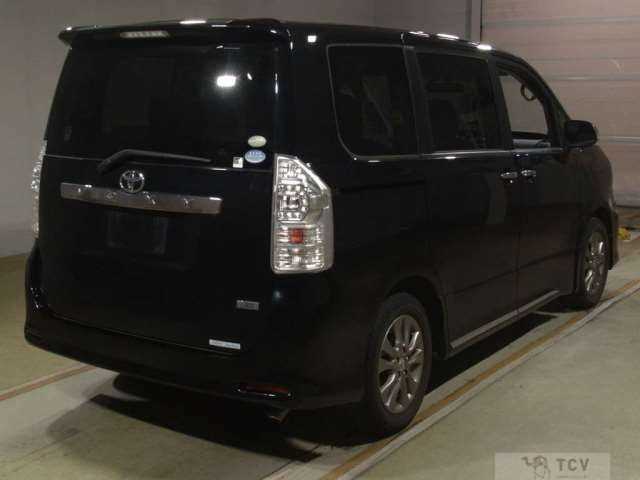 2012 Toyota Voxy