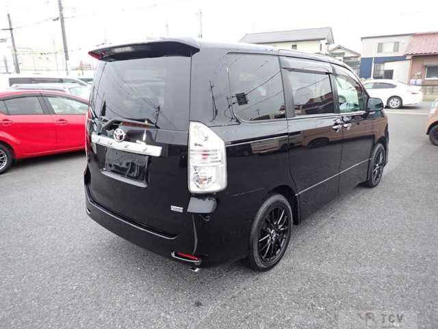 2009 Toyota Voxy