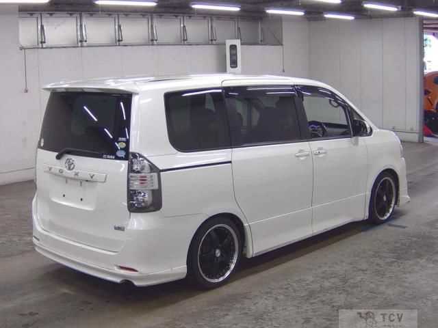 2008 Toyota Voxy