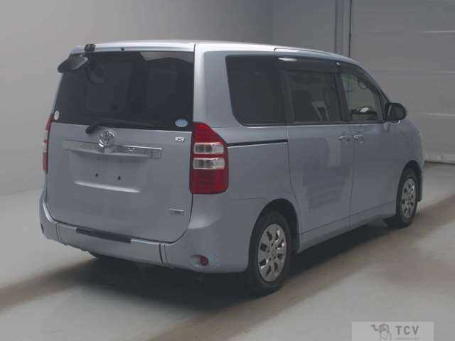 2013 Toyota Noah