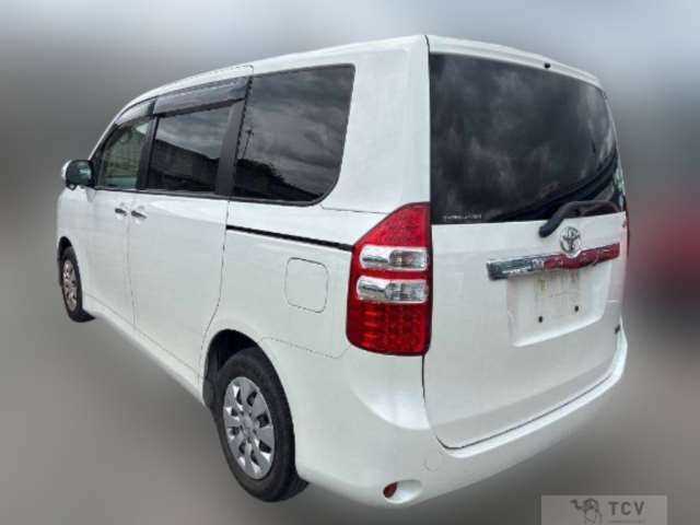 2012 Toyota Noah