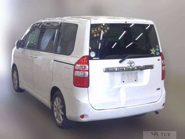 2013 Toyota Noah