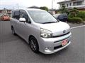 2011 Toyota Voxy