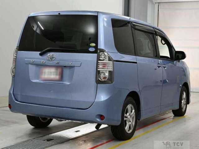 2010 Toyota Voxy