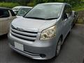 2010 Toyota Noah