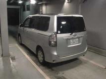 2007 Toyota Voxy