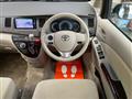 2013 Toyota Isis