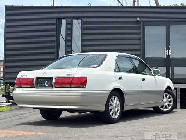 2002 Toyota Crown