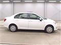 2013 Toyota Corolla Axio