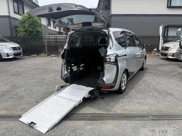 2020 Toyota Sienta