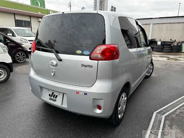 2004 Toyota Porte