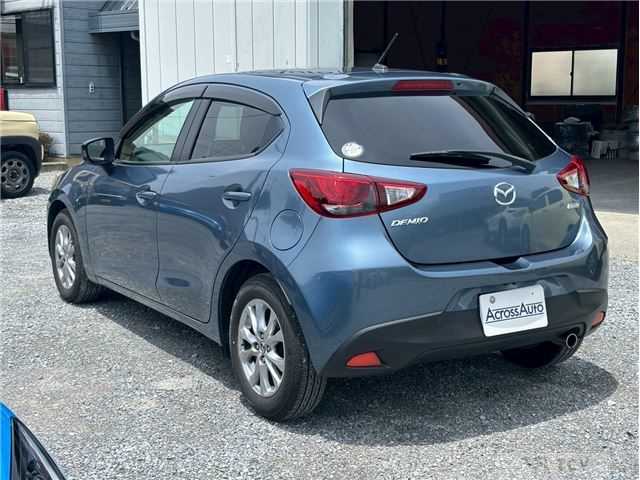2016 Mazda Demio
