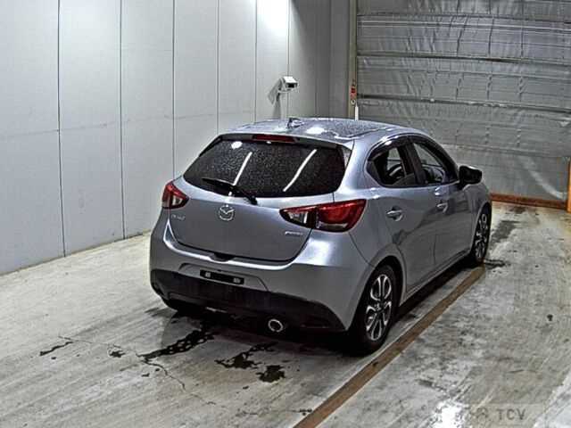 2016 Mazda Demio