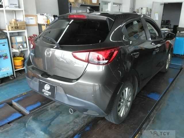 2017 Mazda Demio
