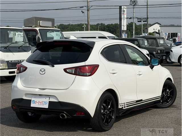 2017 Mazda Demio